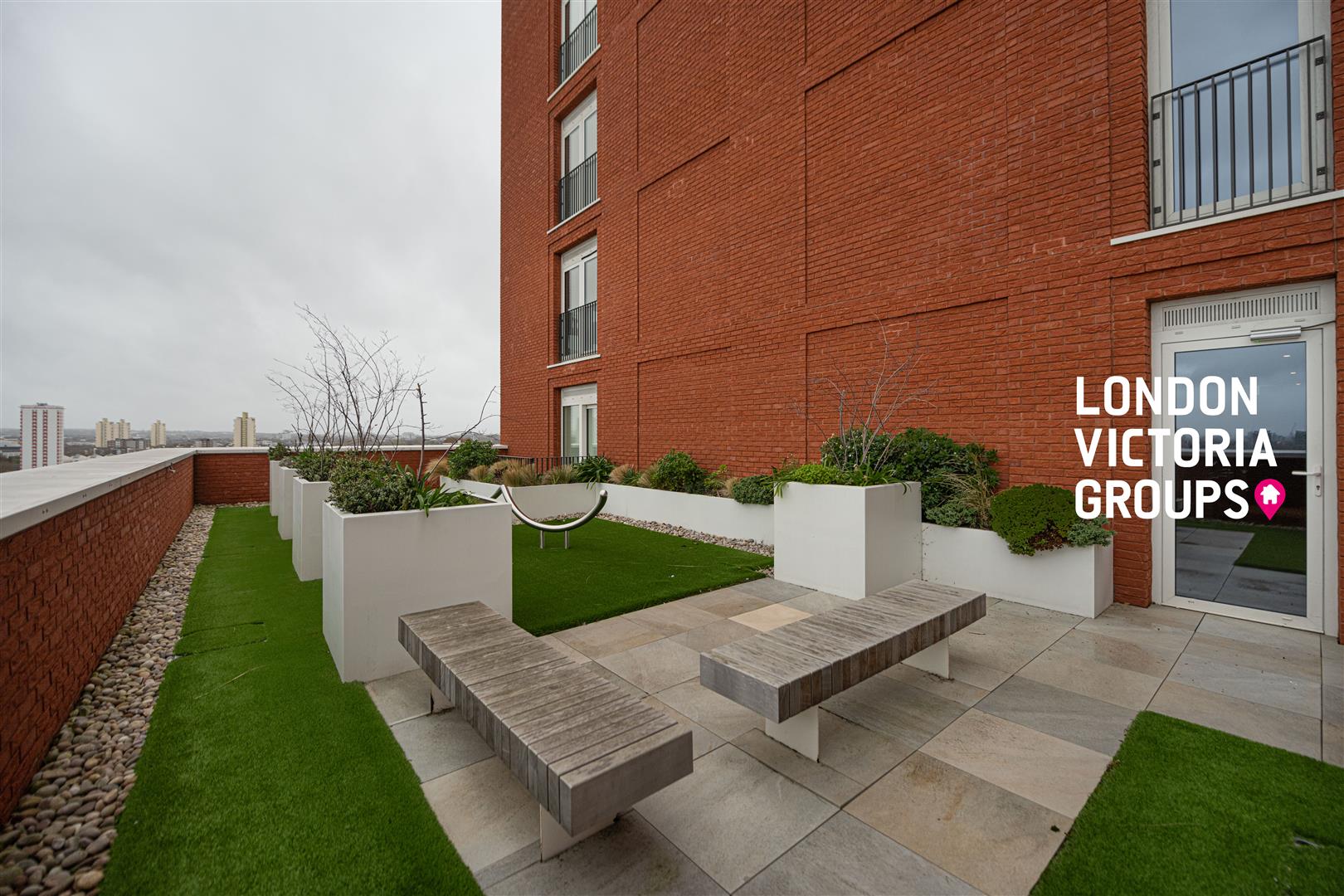 7A Exchange Gardens, London